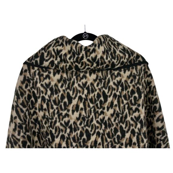 NEW L.I.B. New York Womens Animal Print Poncho Cape Leopard One Size Classic NWT - Picture 5 of 8